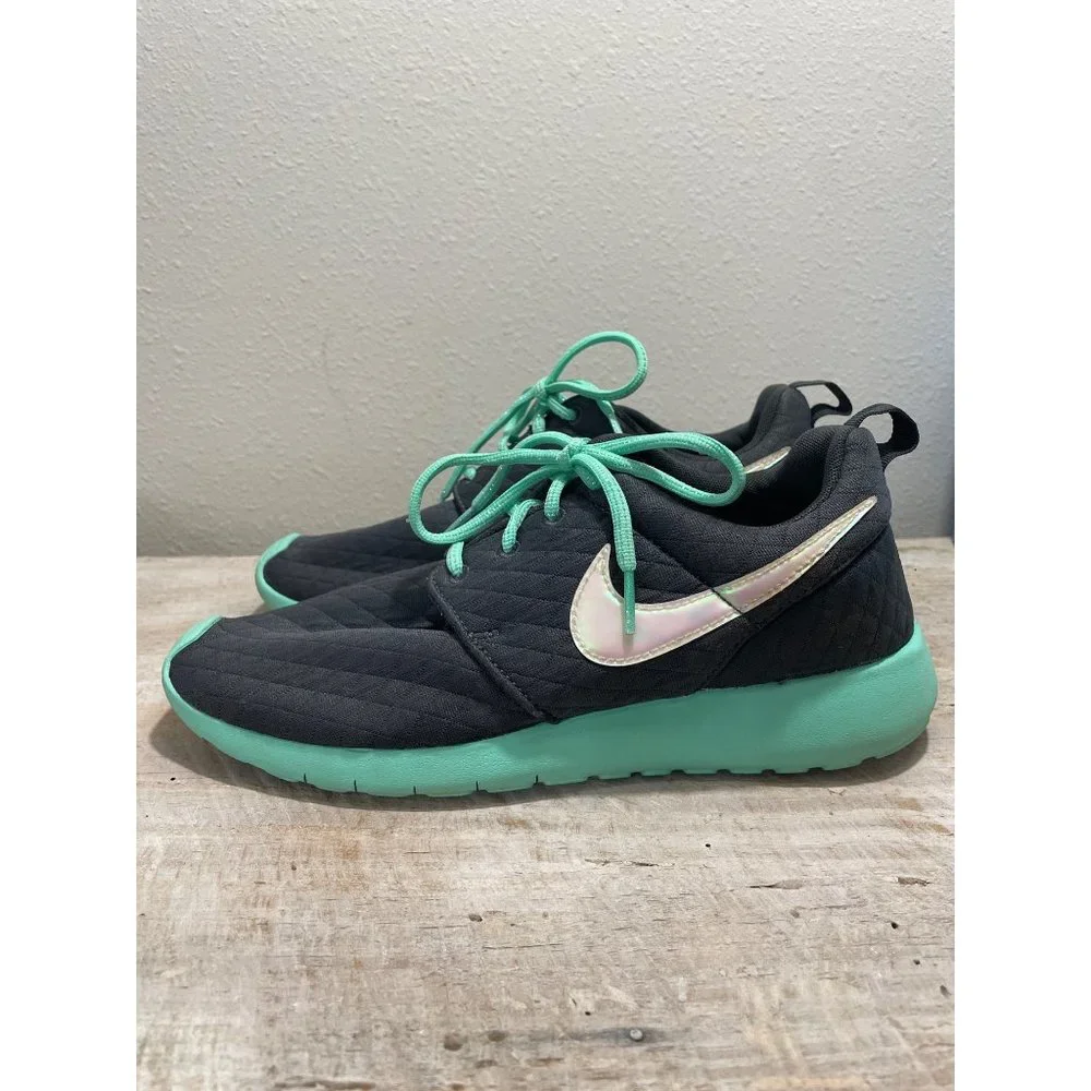 Nike Girl's 6.5Y Roshe One Grey Teal Running Sneakers Women's Size 8‎